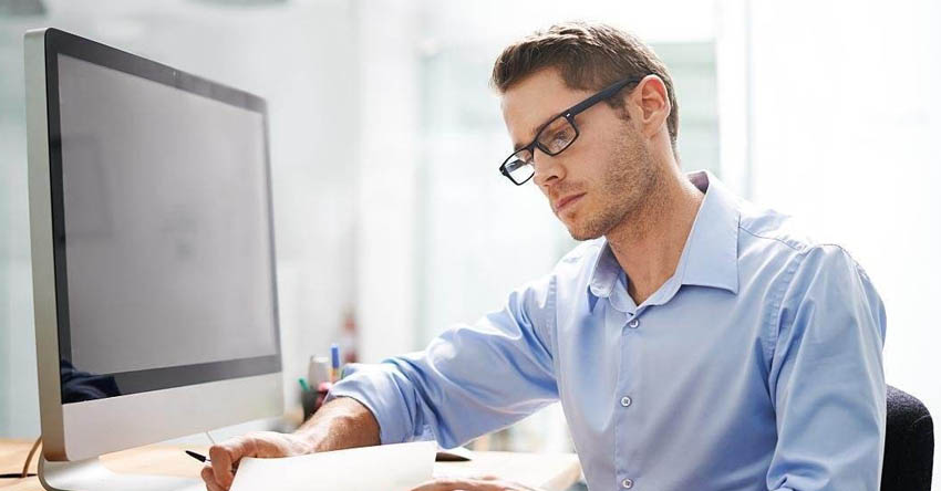 ���A����