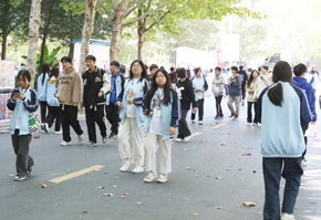 У�@�h(hu��n)��