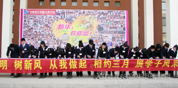 �v�����������L������������s������չ�W���L��