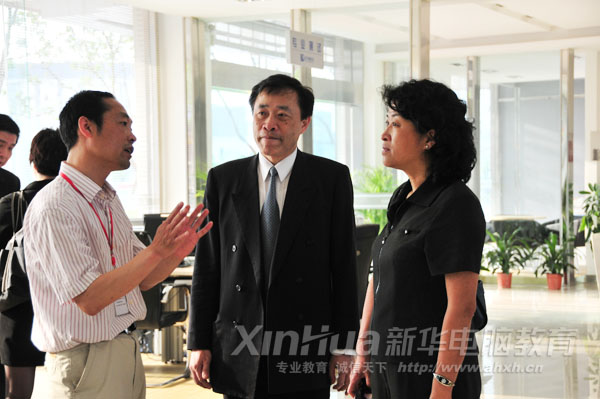 Ժ�I�����fУ�Lһ�н�B�WԺ�k�W��r