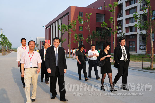 �fУ�L��Ժ�I����ͬ���^���AУ�@