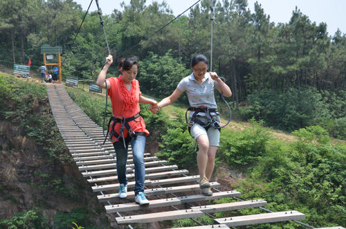 �������A��X���ތW(xu��)Ժ_�ƣ��ɹ���·�ϣ������y��ǰ��