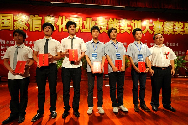 ���A�������F(tu��n)������(j��ng)�폈������Ժ�W(xu��)���M�@��(ji��ng)�x�ֺ�Ӱ����