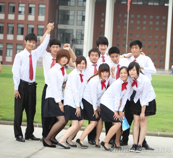�y�ֲ��M ϲӭ2012