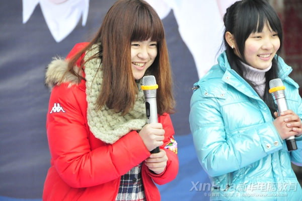 �ɐ�Ů���݆T