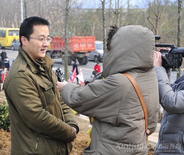 �������A��X���ތW(xu��)ԺԺ�L(zh��ng)�������ƽ��ܺϷ�Փ��ӛ�ߵĲ��L