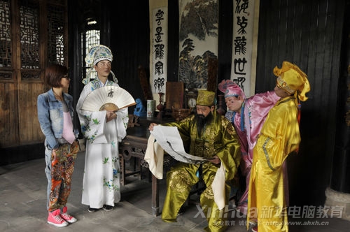 ���������A΢�̈́������b���Ĕz�F�� 