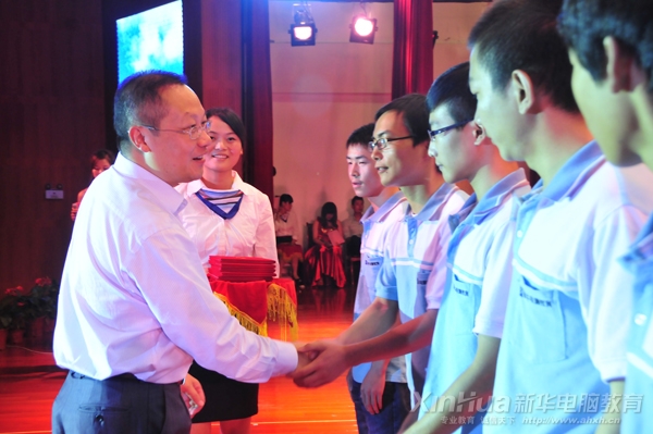 �������A��X���ތW(xu��)ԺԺ�L(zh��ng)���F����Ļ���(ji��)һ�Ȫ�(ji��ng)�@��(ji��ng)�W(xu��)���C��(ji��ng)